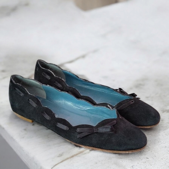 Marc Jacobs Shoes - Marc Jacobs Navy Scalloped Bow Detail Suede Flats Size Woman's 9